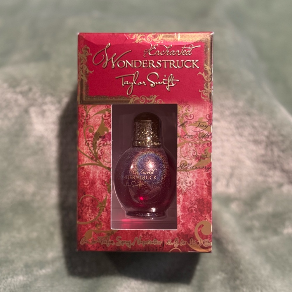 Taylor Swift Enchanted Wonderstruck Perfume